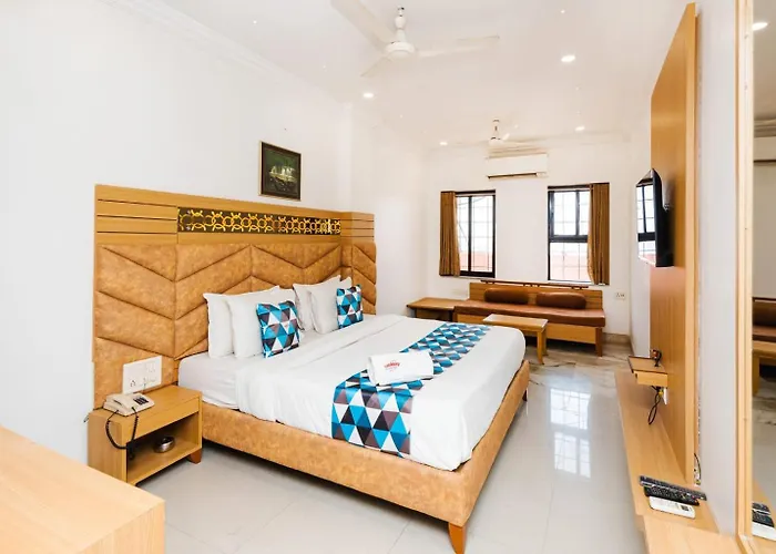 Hotel Galaxy Surat