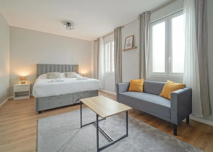 Hotel Trianon Saint Ouen