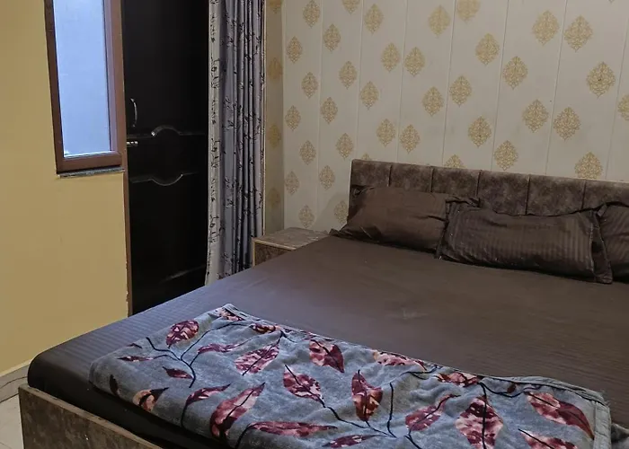 Sudarshan Home Stay Varanasi