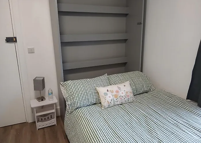 Central En-Suite Room, Wifi, Kitchen And Laundry Access - Room 5 Ipswich