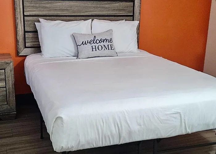 Siegel Select Orange Park Hotel