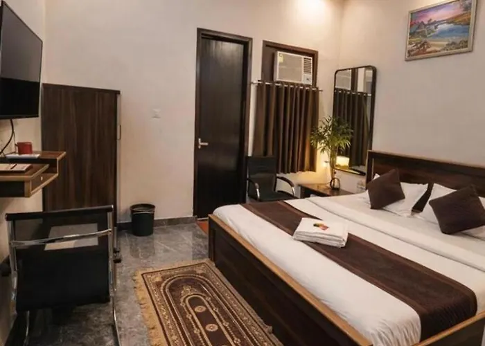 Hotel Nidhivan Dham Mathura