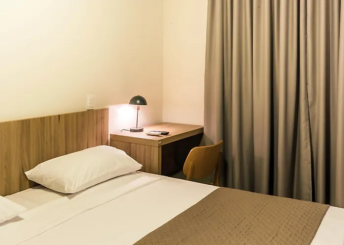 Hotel VARSÓVIA EXPRESS Londrina