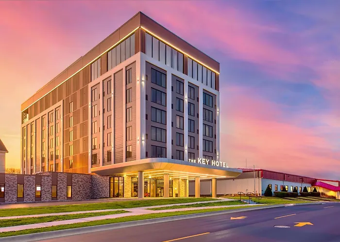 The Key Hotel Dubuque, Tapestry Collection By Hilton