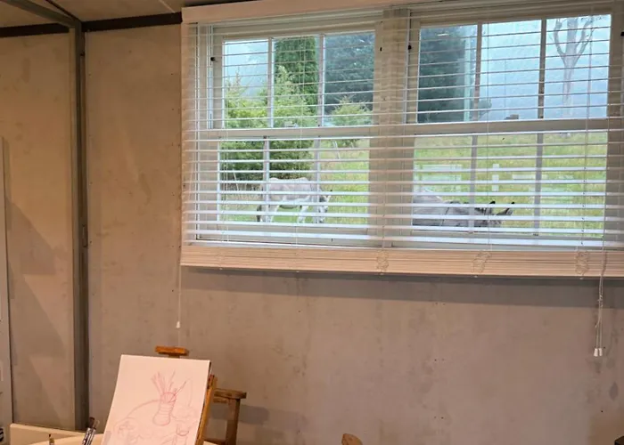 Painters Studio , Home On The Hill Bowral