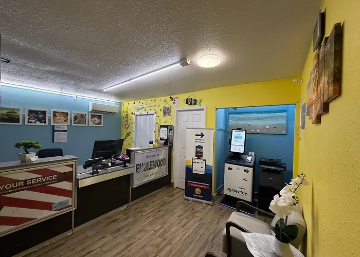 Englewood Inn & Suites