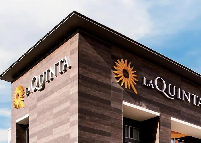 La Quinta Inn & Suites By Wyndham Queens Nyc Jfk Airtrain New York