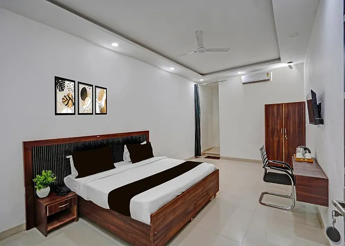 Super Hotel O Sector 110 Noida Formerly Luv Kush Tower Bhangel