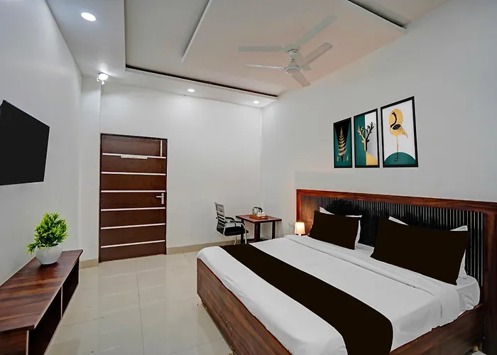 Super Hotel O Sector 110 Noida Formerly Luv Kush Tower Bhangel