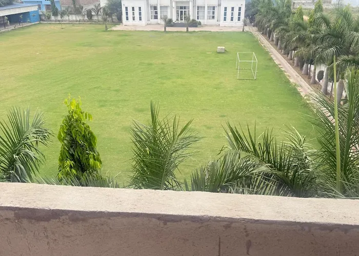 Hotel Crystal Inn Rewari