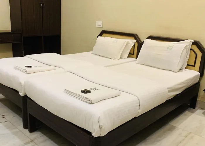Hotel National Tourist Home Thrissur