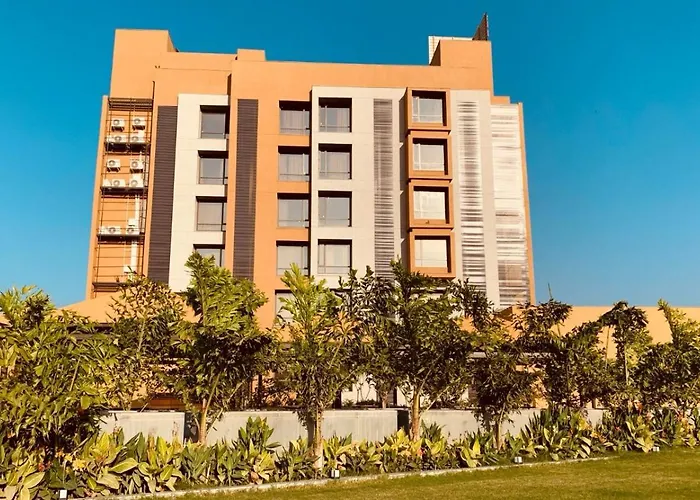 The Royal Retreat Hotel Rajkot
