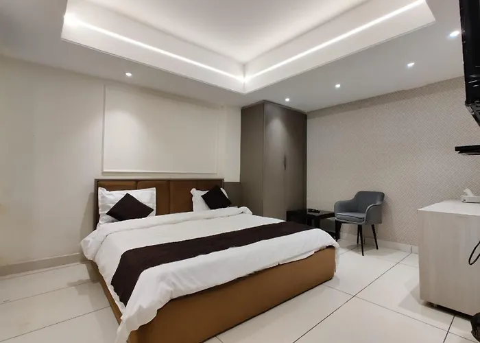 Hotel M K Pathankot