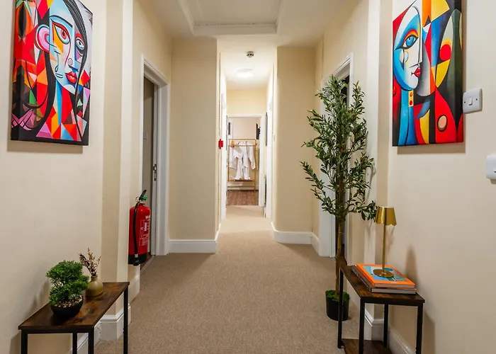 Cambridge Gardens Hotel London
