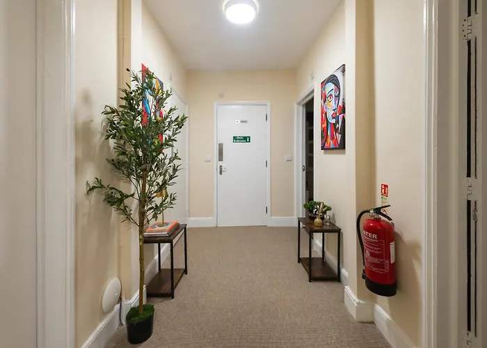 Cambridge Gardens Hotel London