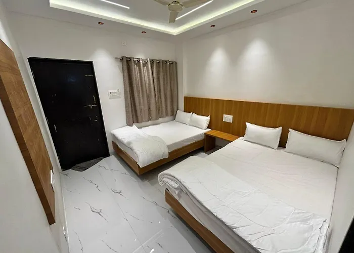 Shiv Amrut Residency Ellora Hotel
