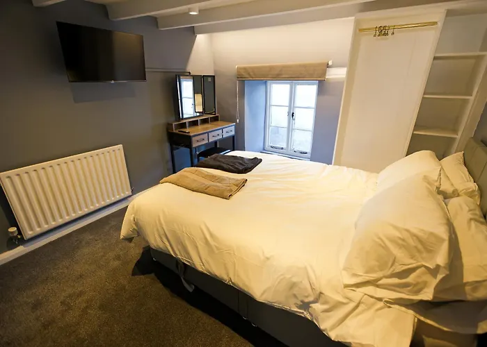 Monk And Tipster Hotel Towcester