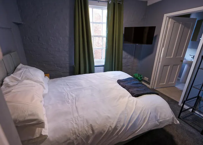 Monk And Tipster Hotel Towcester