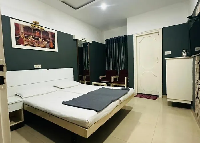 Chandragiri Inn Kalpetta