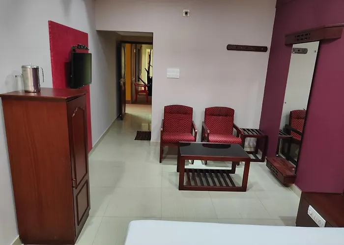 Chandragiri Inn Kalpetta
