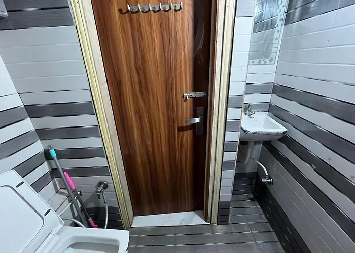 Guru Nanak Devji Yatri Niwas Hotel Amritsar