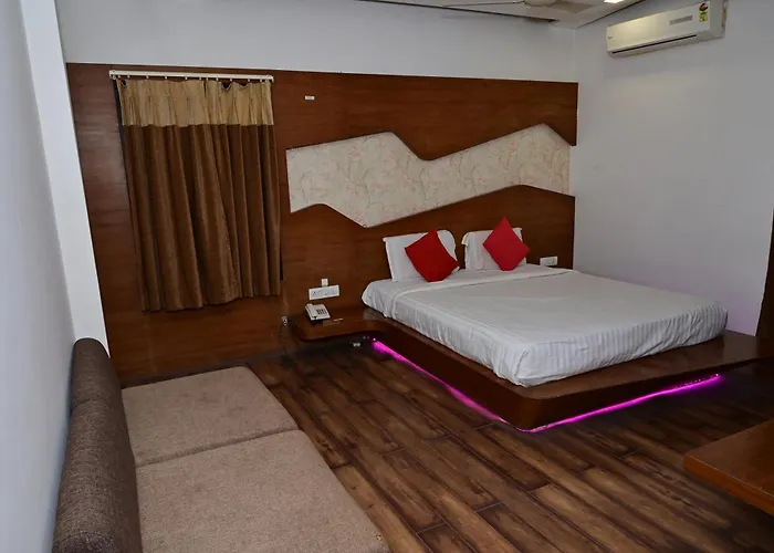 Sri Shivam Hotel Gondia