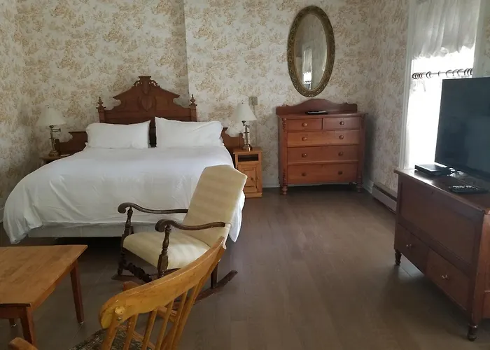 The Little Inn Bayfield