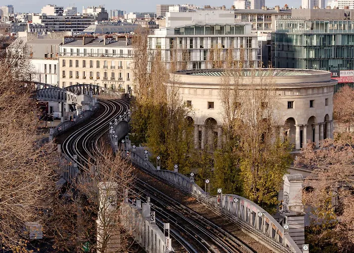 Hotel De La Comete Paris