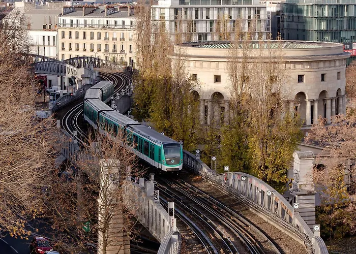 Hotel De La Comete Paris
