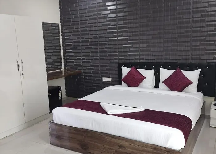 Hotel Vaishnavi Grand Mirialguda