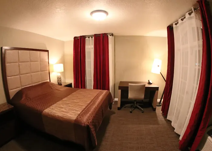 Santa Cruz Inn Riverside