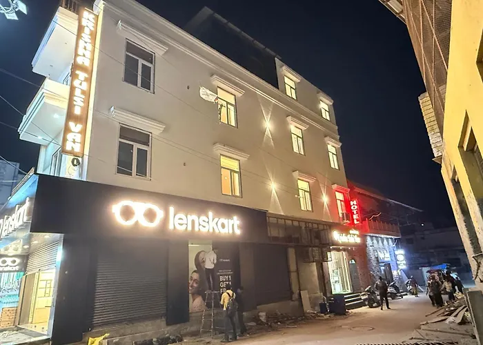 Hotel Krishna Tulsi Van - Near Bankey Bihari & Iskcon Vrindavan