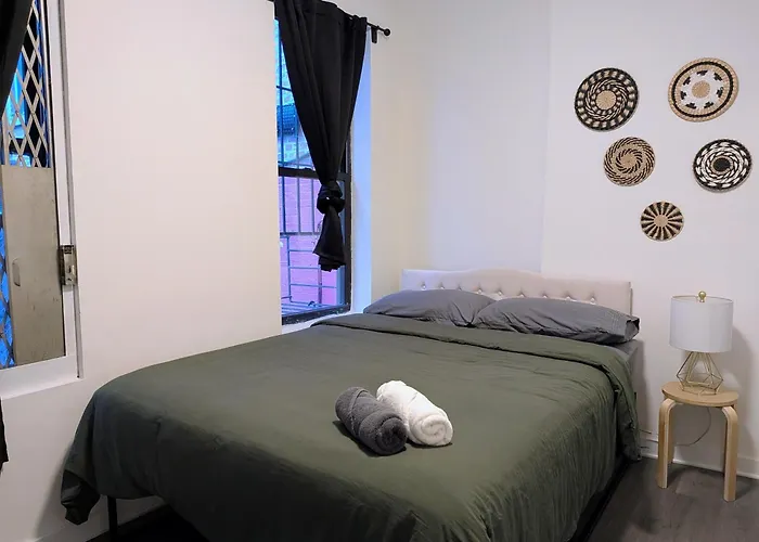 Private One Bedroom Apartment In Times Square & Central Park New York