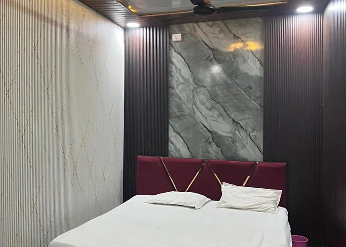 Keshav Kunj Hotel Vrindavan