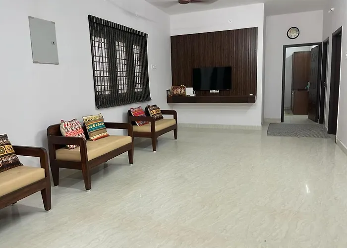 Raj Nivas Hotel Mayiladuthurai