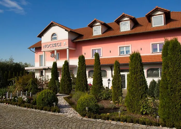 Noclegi Biala Roza Boleslawiec 