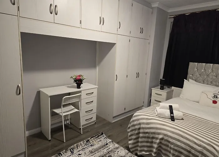 Heathrow Roomzzzz Bnb Hayes 