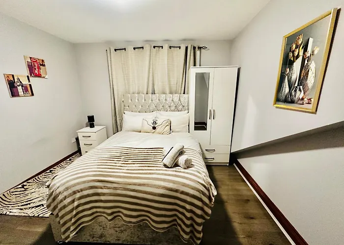 Heathrow Roomzzzz Bnb Hayes 