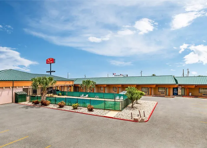 Econo Lodge Del Rio