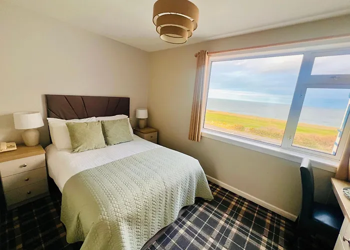 Cullen Bay Hotel