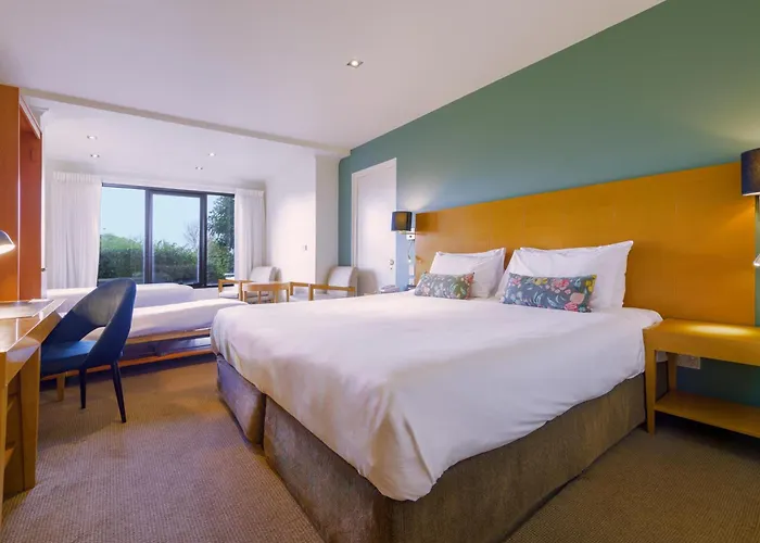Nightelier Devonport Gateway Hotel