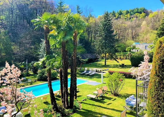Villa Siesta, Park & Pool Living Losone