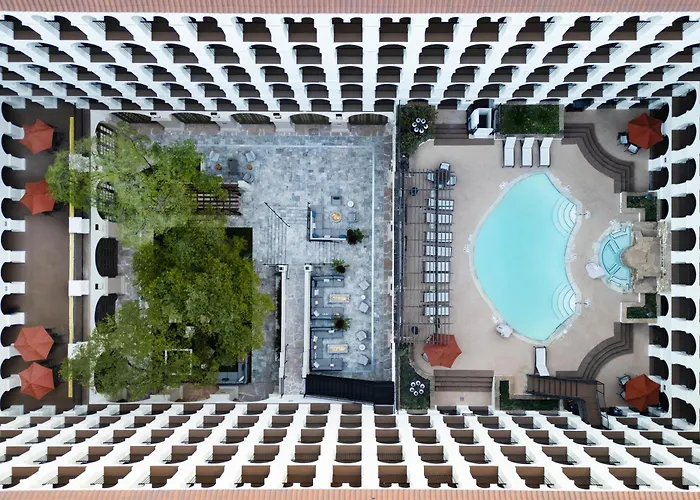 Hotel Doubletree By Hilton Austin
