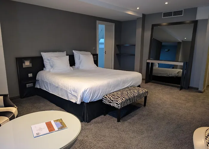 Logis Hotel Le Parc & Spa Saint-Hippolyte 