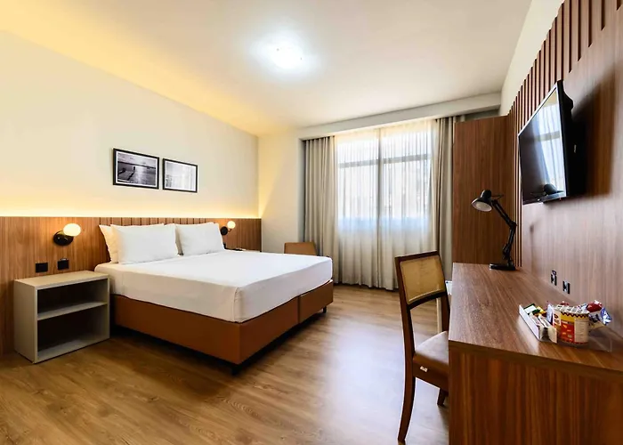 Vitoria Praia Hotel