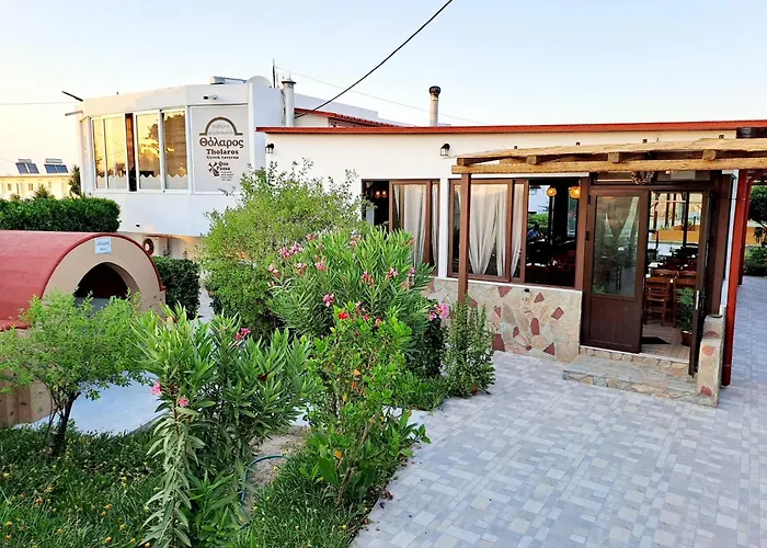 Evi Apartments And Studios Theológos