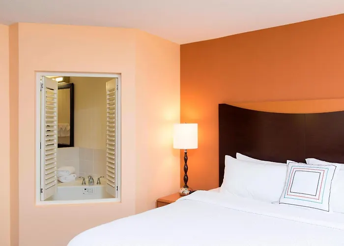 Fairfield Inn & Suites By Marriott Omaha Downtown