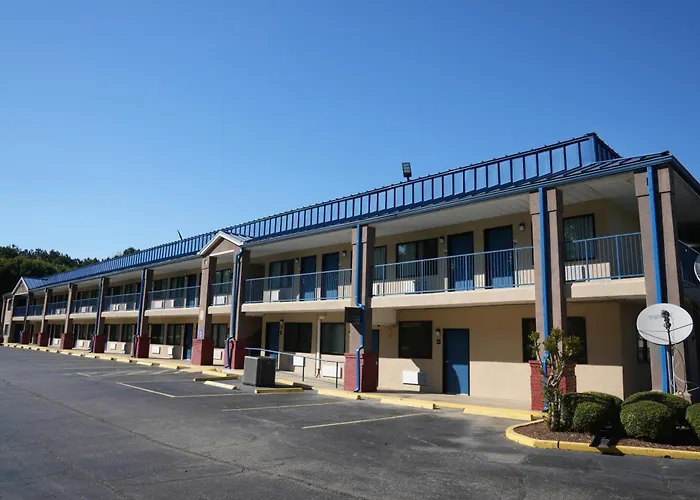 Baymont By Wyndham Manning Motel