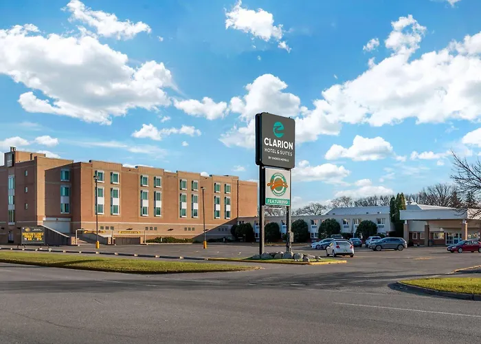 Clarion Hotel & Suites Brandon