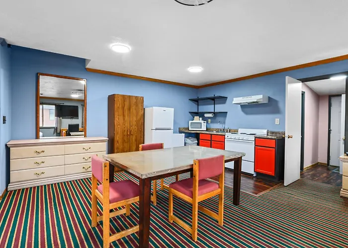 Grand Motel Hastings